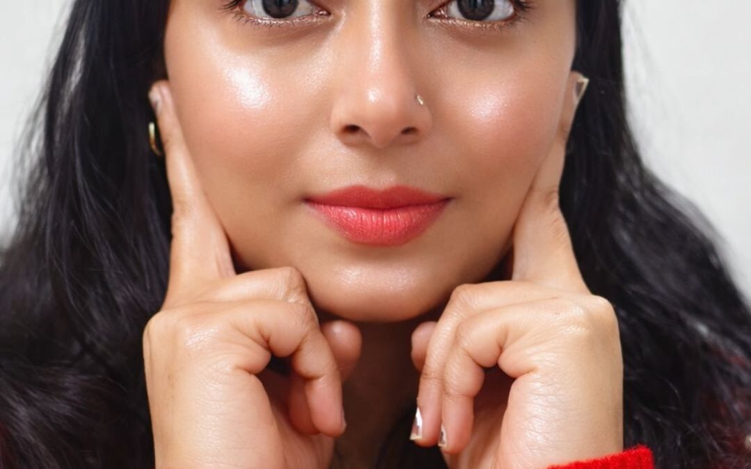 Why Is Face Yoga the Most Effective Natural Way to Lose a Double Chin?